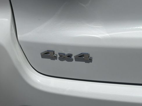 Used 2023 Jeep Compass Sport AWD/4WD image 9