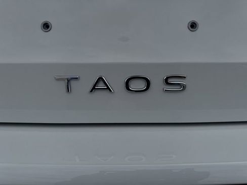New 2026 Volkswagen Taos SE AWD/4WD image 30