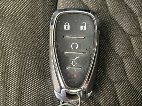 Used 2019 Chevrolet Equinox LT image 32