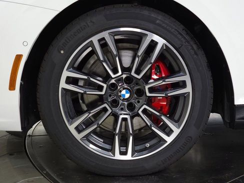 New 2026 BMW 530i xDrive w/ M Sport Package image 8