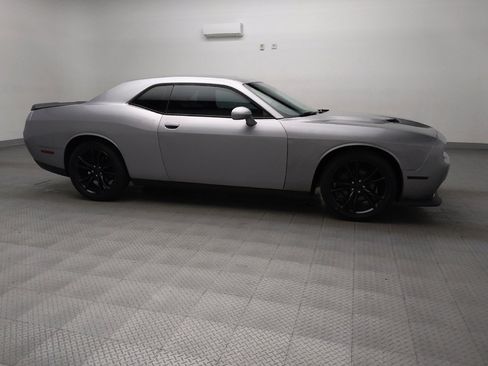 Used 2016 Dodge Challenger SXT w/ Blacktop Package image 11
