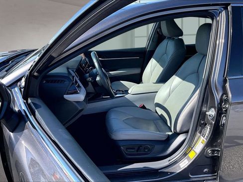 Used 2023 Toyota Camry XLE w/ Cold Weather Package FWD image 26