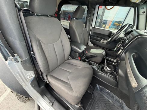 Used 2016 Jeep Wrangler Sport w/ Quick Order Package 23S AWD/4WD image 12