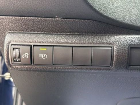 Used 2021 Toyota Corolla SE image 18