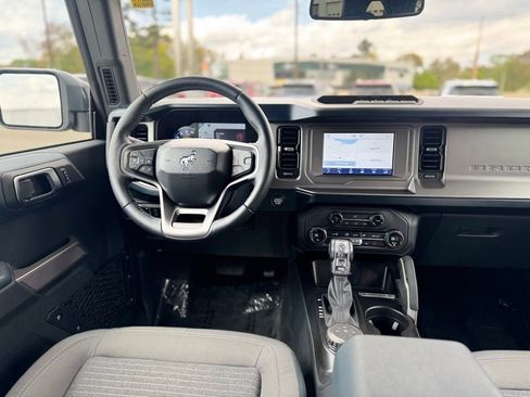 Used 2021 Ford Bronco Outer Banks AWD/4WD image 12
