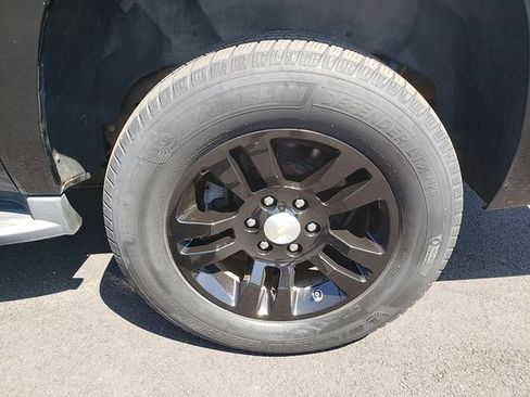 Used 2017 Chevrolet Suburban LT AWD/4WD image 21