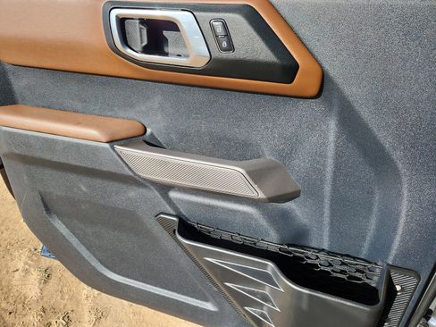 Used 2021 Ford Bronco Outer Banks image 7