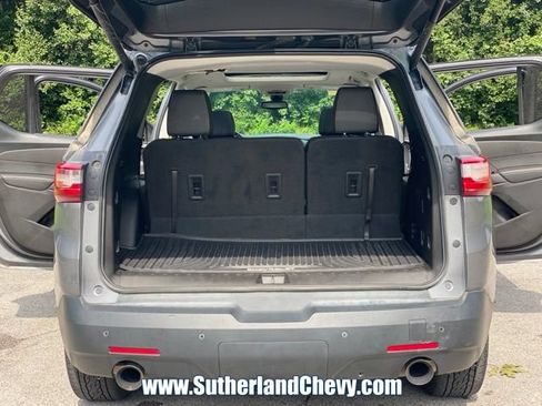 Used 2020 Chevrolet Traverse LT w/ LT Premium Package FWD image 48