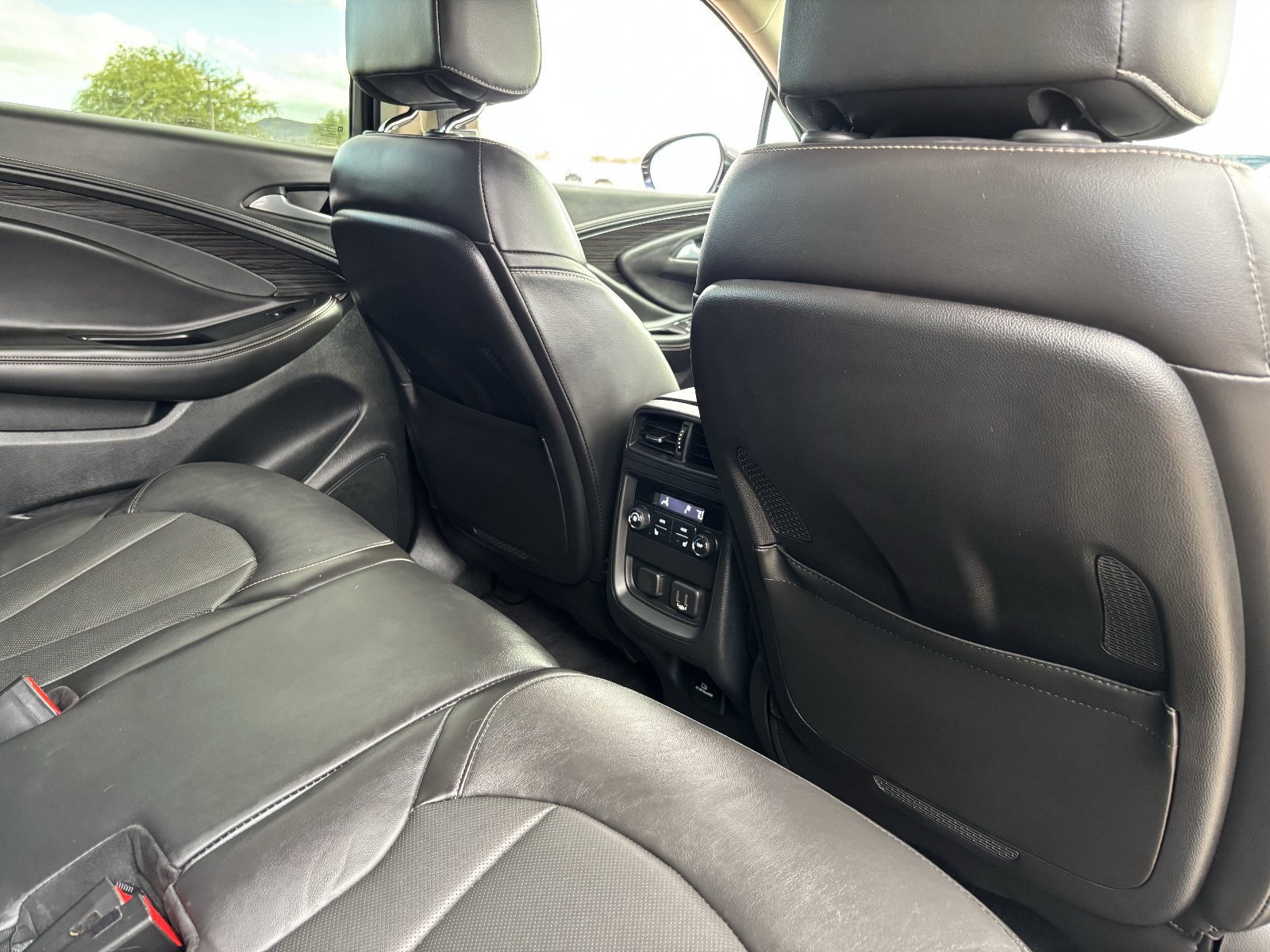 Used 2018 Buick Envision Premium AWD/4WD image 14