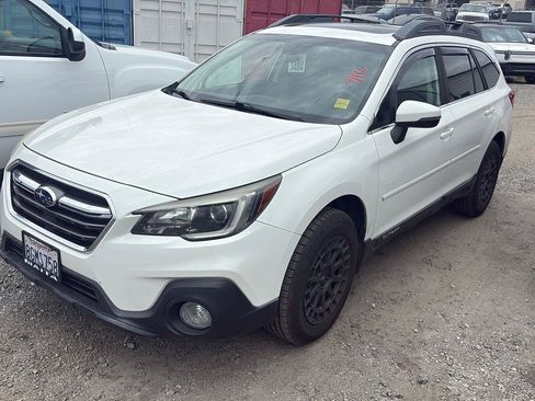 Used 2019 Subaru Outback 2.5i Premium w/ Popular Package #2 AWD/4WD image 1