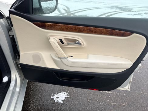 Used 2011 Volkswagen CC Lux Plus image 19