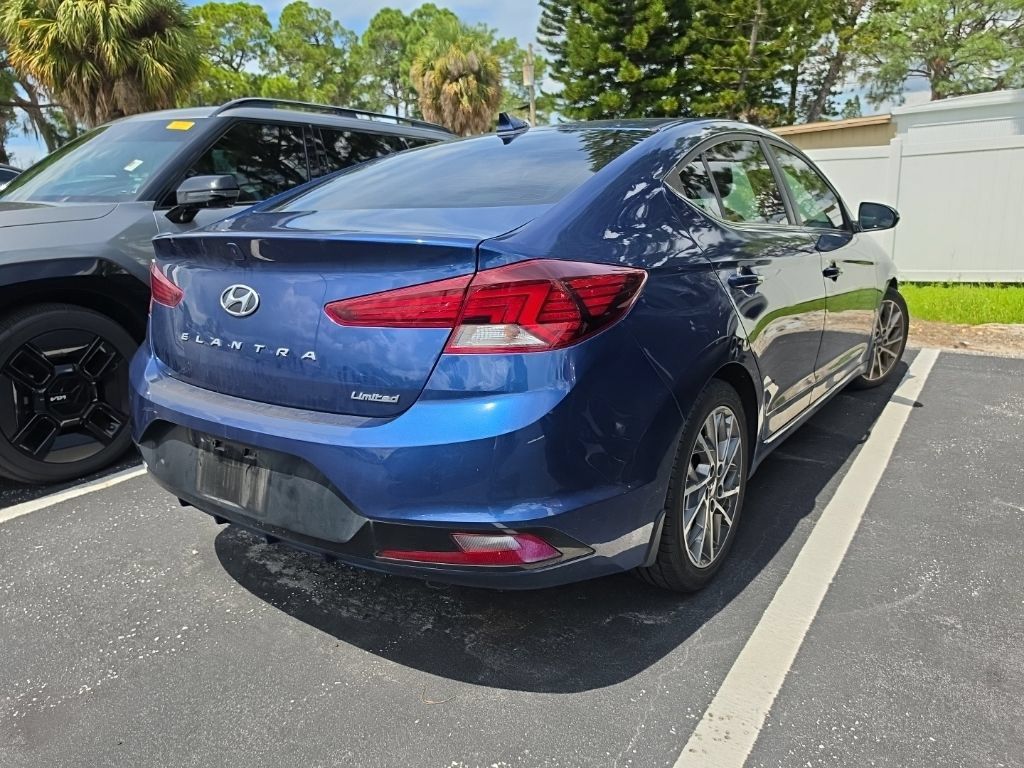 Used 2020 Hyundai Elantra Limited FWD image 17