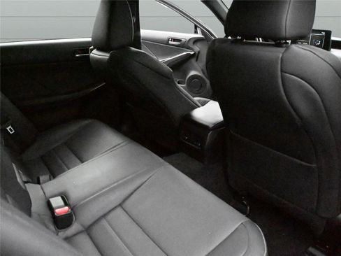 Used 2022 Lexus IS 350 F Sport image 22