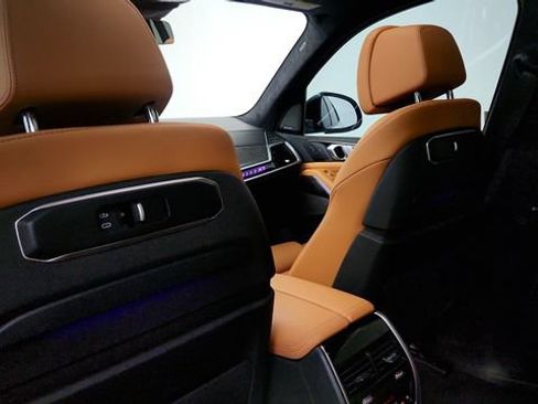 Used 2024 BMW X7 xDrive40i w/ Executive Package AWD/4WD image 48