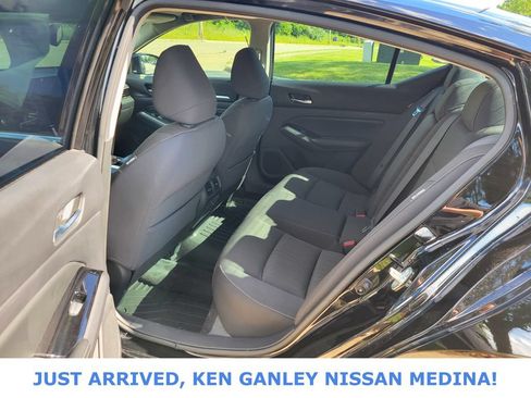 Used 2020 Nissan Altima 2.5 SV AWD/4WD image 16