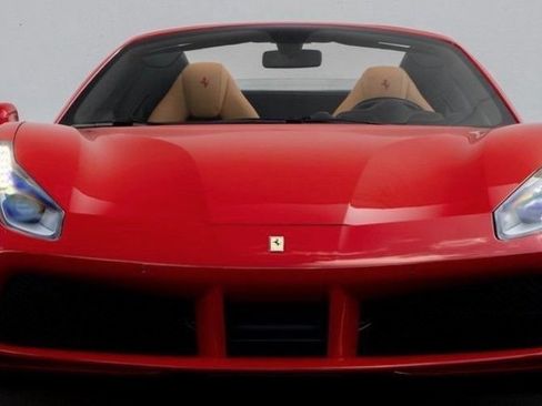Used 2018 Ferrari 488 Spider RWD image 8