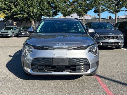 Certified 2025 Kia Niro Wind w/ Wind Preserve Package image 4