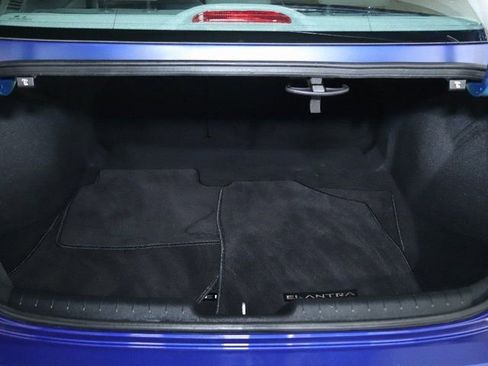 Certified 2024 Hyundai Elantra SEL w/ Convenience Package image 29