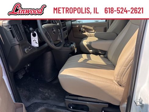 New 2025 GMC Savana 2500 w/ Driver Convenience Package image 18