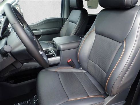 New 2026 Ford F250 Lariat w/ Black Appearance Package image 9