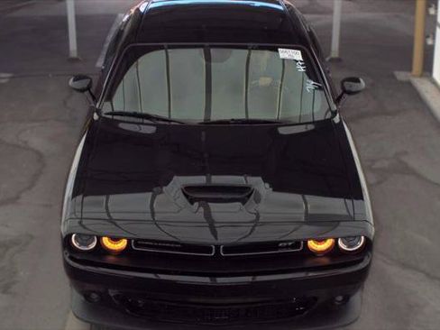 Used 2022 Dodge Challenger GT RWD image 3