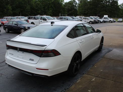 Used 2023 Honda Accord Sport image 3