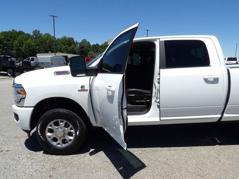 Used 2024 RAM 2500 Laramie w/ Safety Group AWD/4WD image 13