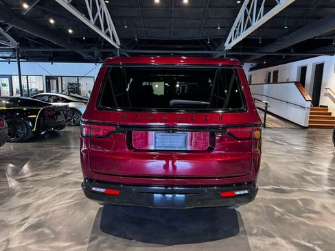 Used 2024 Jeep Wagoneer L Series II w/ Convenience Group I AWD/4WD image 4