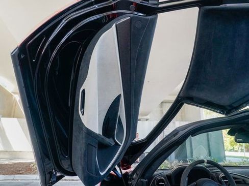 Used 2021 McLaren 765LT image 58