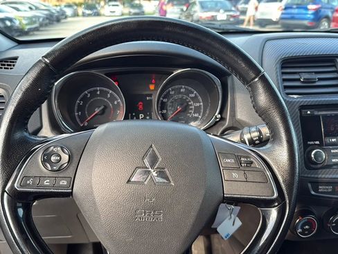Used 2016 Mitsubishi Outlander Sport ES FWD image 9