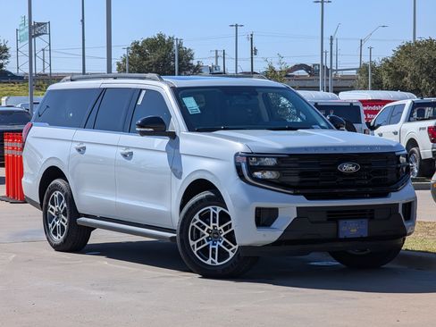 New 2025 Ford Expedition Max Active image 2