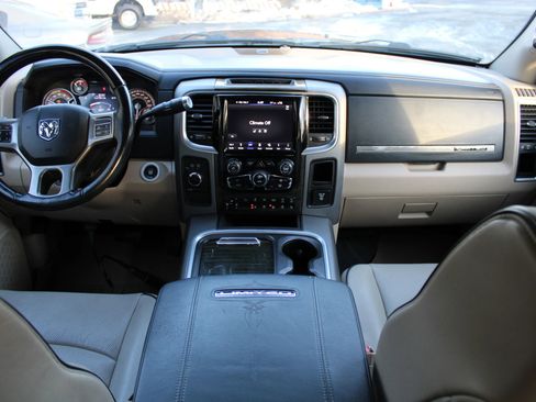 Used 2018 RAM 3500 Laramie Longhorn image 12