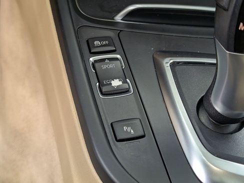 Used 2016 BMW 320i 320i image 21