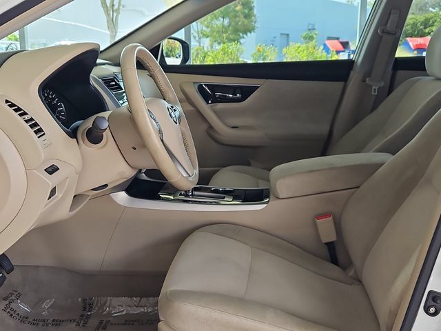 Used 2013 Nissan Altima 2.5 SV w/ 2.5SV Convenience Pkg FWD image 21