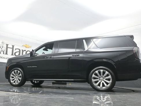 New 2026 Chevrolet Suburban Premier image 34