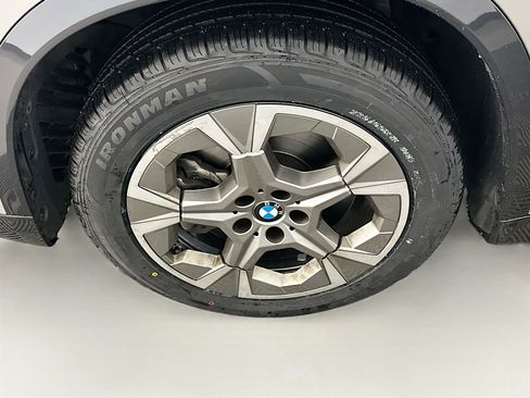 Used 2025 BMW X1 xDrive28i image 11