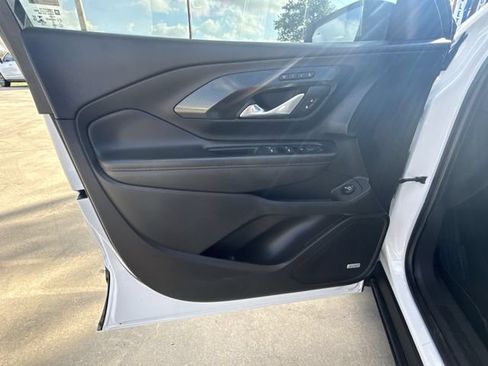 Used 2022 GMC Terrain AT4 w/ Infotainment Package II AWD/4WD image 23