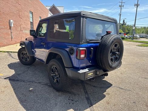 Used 2020 Jeep Wrangler Sport AWD/4WD image 5