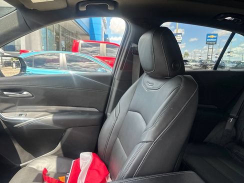 Used 2024 Cadillac XT4 Premium Luxury w/ Technology Package FWD image 16