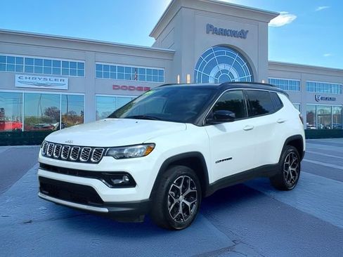 Used 2024 Jeep Compass Limited AWD/4WD image 1