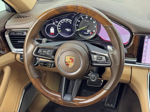 Used 2021 Porsche Panamera 4S w/ Premium Package image 20