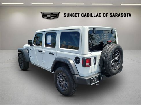 Used 2025 Jeep Wrangler Unlimited Sport AWD/4WD image 6