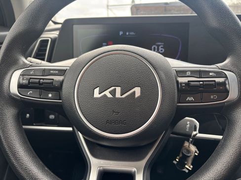 Used 2025 Kia Sportage LX image 27
