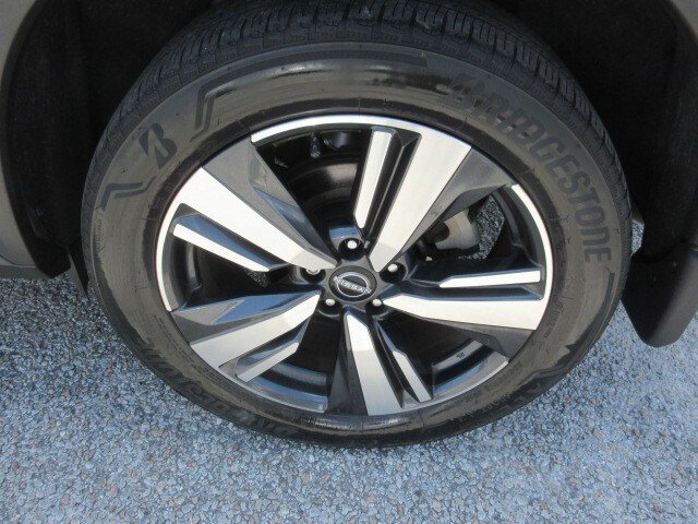 Used 2023 Nissan Rogue SL w/ SL Premium Package FWD image 11