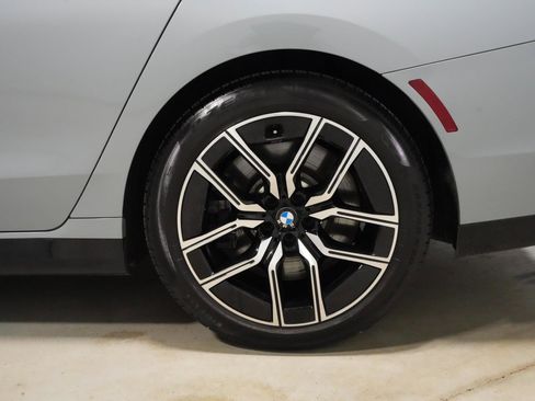 Certified 2023 BMW 760i xDrive w/ Parking Assistance Package image 35