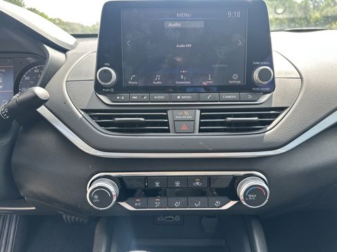 Used 2025 Nissan Altima 2.5 S FWD image 28