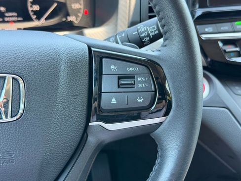 Used 2025 Honda Odyssey EX-L image 28