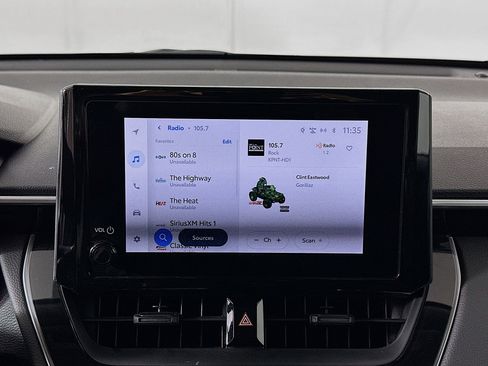 Used 2024 Toyota Corolla Cross LE image 21