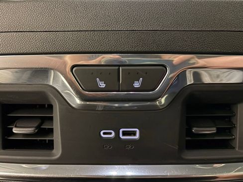 Used 2023 Chevrolet Silverado 1500 LTZ AWD/4WD image 44