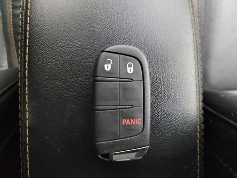 Used 2021 Jeep Compass Limited FWD image 32